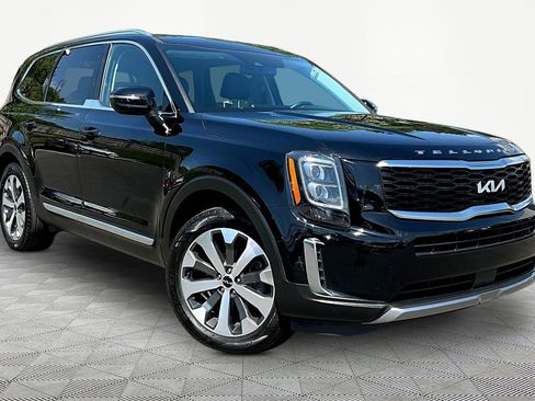 Certified 2022 Kia Telluride EX w/ EX Premium Package FWD image 3