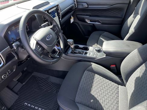 Used 2025 Ford Ranger XLT w/ Chrome Accent Package image 19
