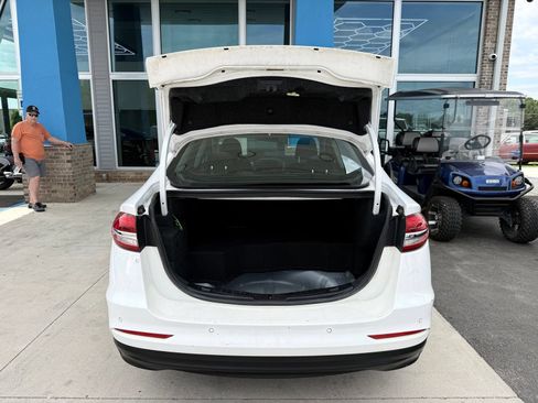 Used 2020 Ford Fusion SE FWD image 37