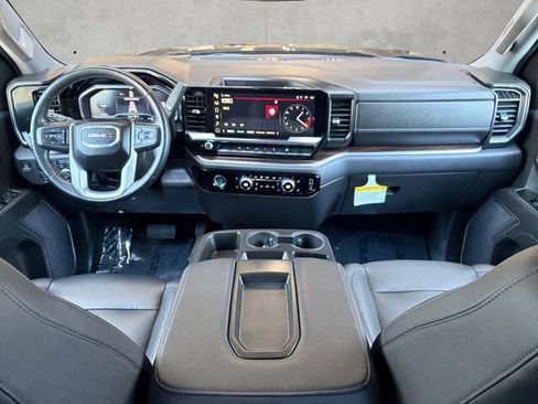Used 2024 GMC Sierra 1500 SLT AWD/4WD image 20