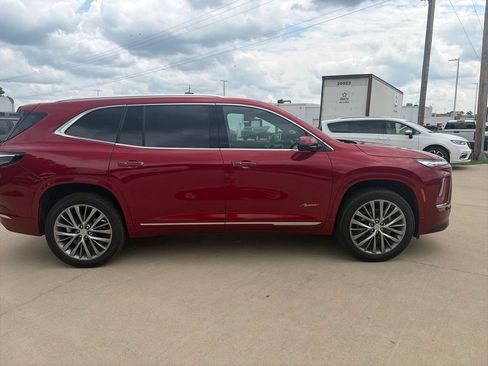 Used 2025 Buick Enclave Avenir w/ Super Cruise Package AWD/4WD image 6