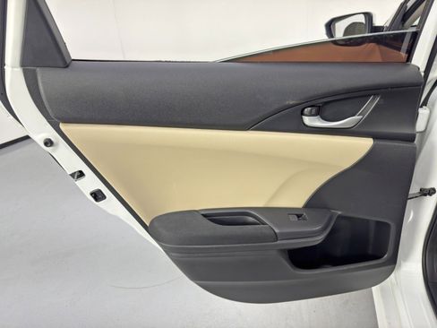 Used 2020 Honda Civic EX image 38