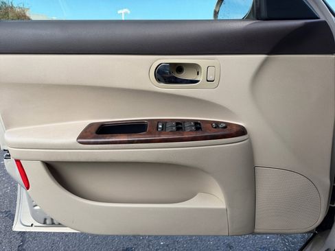 Used 2009 Buick LaCrosse CXL image 13