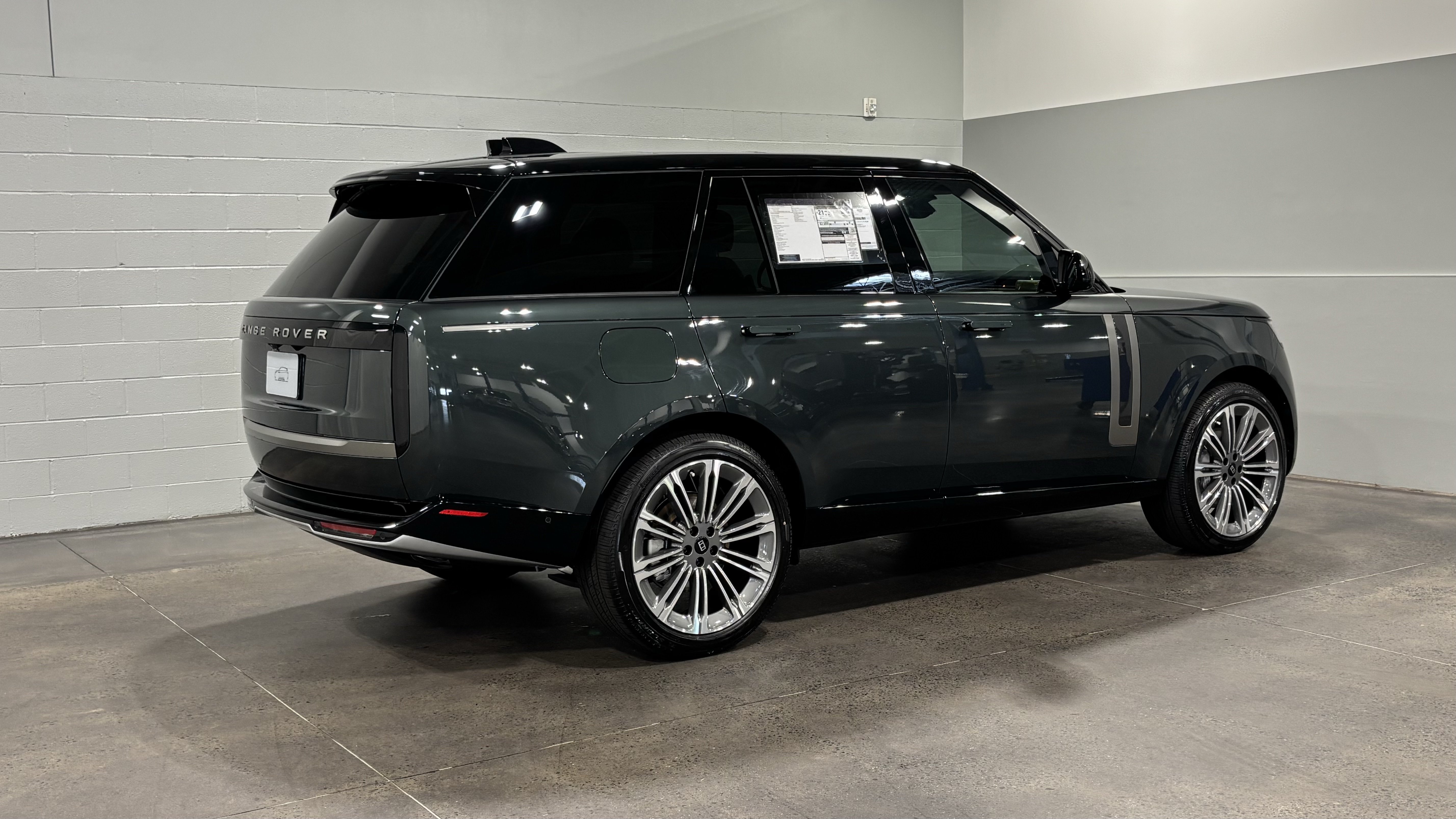 New 2027 Land Rover Range Rover SE AWD/4WD image 2