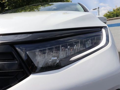 Certified 2026 Honda Odyssey Elite image 9