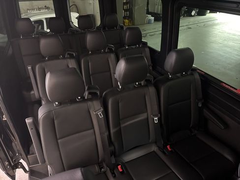 Used 2022 Mercedes-Benz Sprinter 2500 image 24