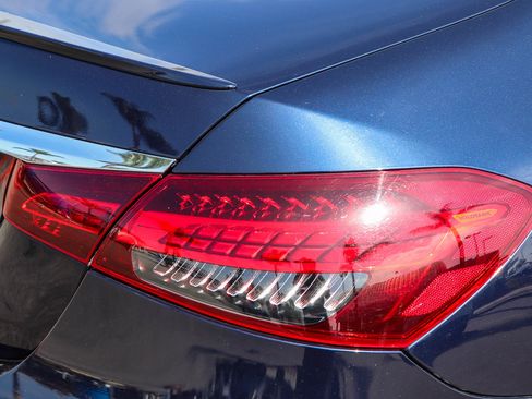 Used 2021 Mercedes-Benz E 350 Sedan image 9
