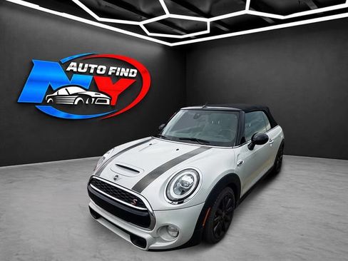 Used 2019 MINI Cooper S FWD image 1