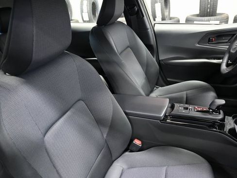 New 2026 Toyota Prius LE image 9