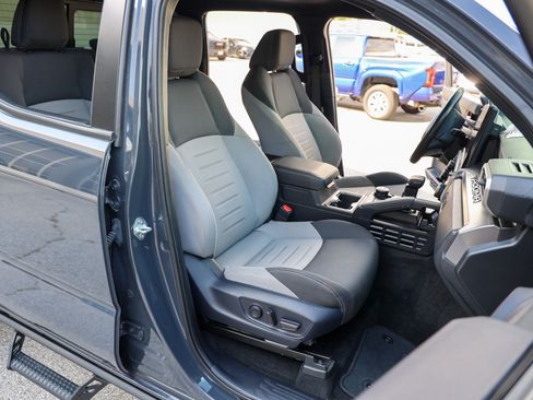 Certified 2025 Toyota Tacoma TRD Off-Road w/ TRD Off Road Upgrade Package AWD/4WD image 47