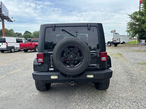 Used 2015 Jeep Wrangler Sport AWD/4WD image 3