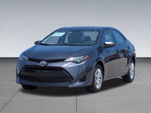 Used 2018 Toyota Corolla LE w/ Carpet Mat Package (TMS) FWD image 9