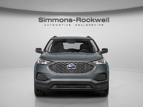 Used 2024 Ford Edge SE w/ Black Appearance Package AWD/4WD image 12