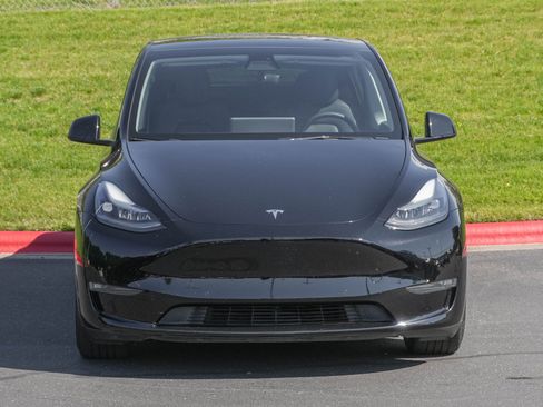 Used 2022 Tesla Model Y Performance AWD/4WD image 3