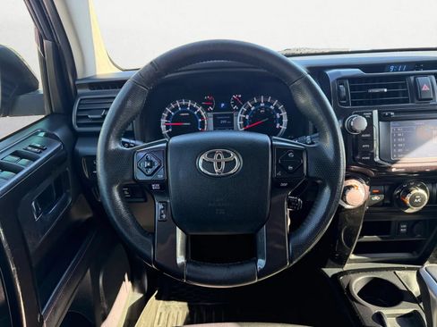 Used 2018 Toyota 4Runner TRD Off-Road Premium AWD/4WD image 16