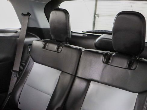 Used 2023 Ford Explorer XLT w/ Equipment Group 202A image 25