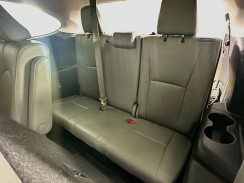 Used 2020 Toyota Highlander Limited AWD/4WD image 30