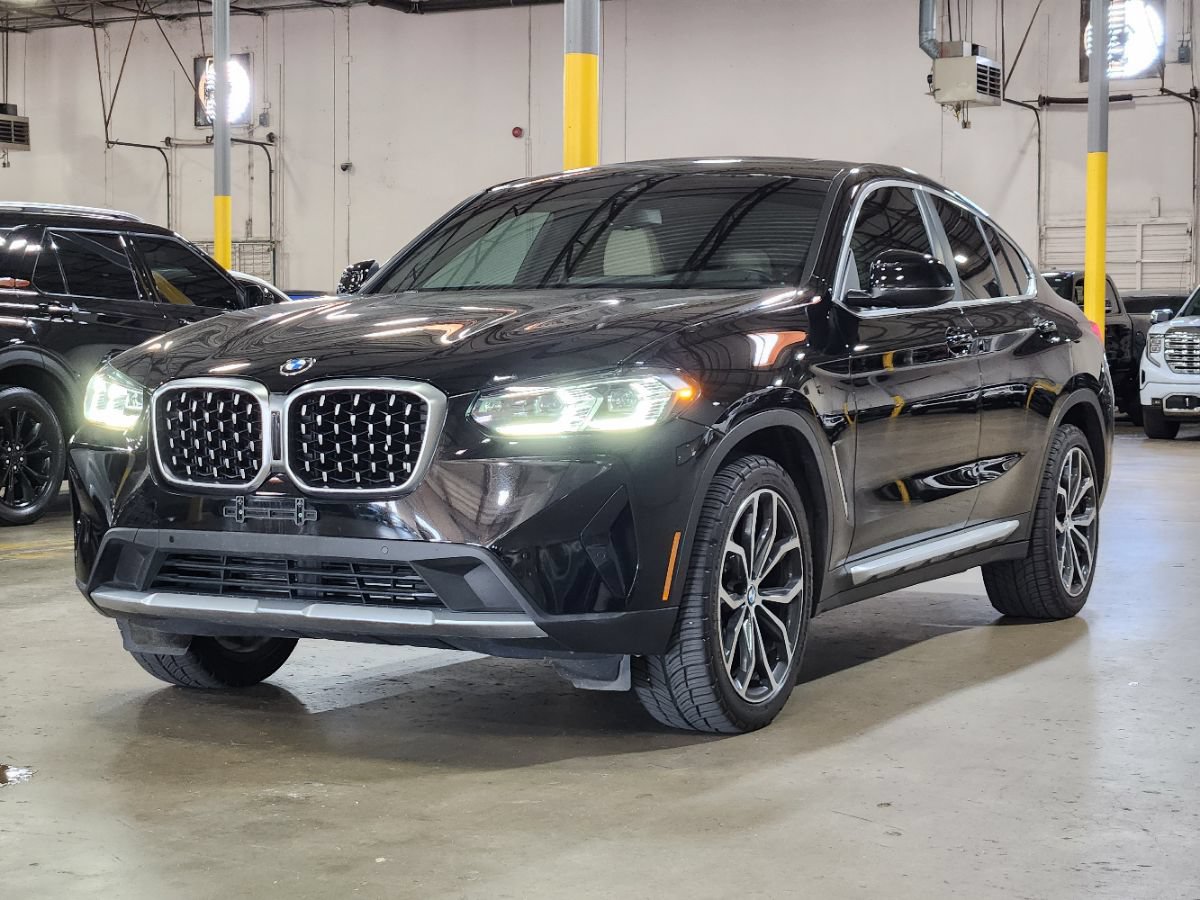 Used 2022 BMW X4 xDrive30i w/ Convenience Package AWD/4WD image 4