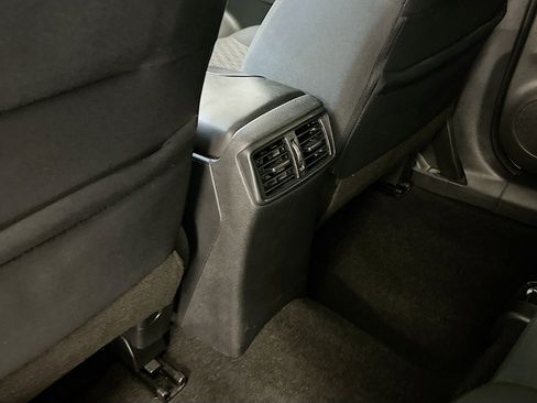 Used 2019 Nissan Rogue SV AWD/4WD image 27