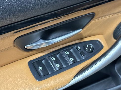 Used 2018 BMW 430i Convertible image 21