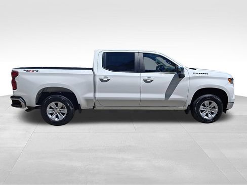 Used 2025 Chevrolet Silverado 1500 LT AWD/4WD image 7