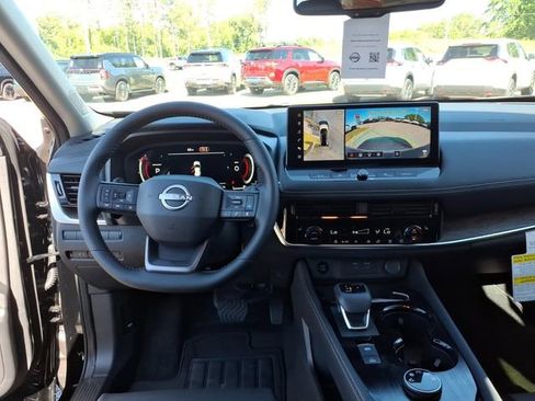 New 2026 Nissan Rogue Platinum AWD/4WD image 9