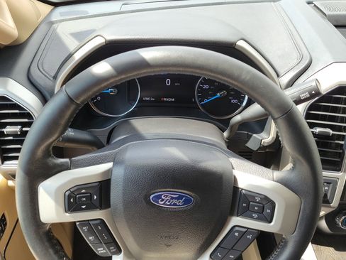Certified 2021 Ford F250 Lariat w/ Lariat Ultimate Package AWD/4WD image 21