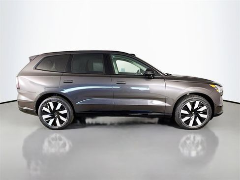 New 2025 Volvo EX90 Ultra w/ Protection Package Premier image 8