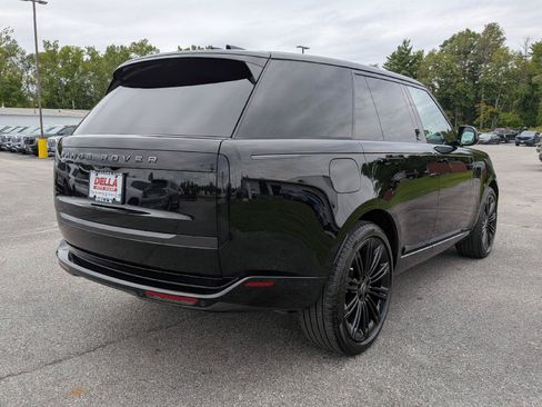 Used 2025 Land Rover Range Rover SE AWD/4WD image 7