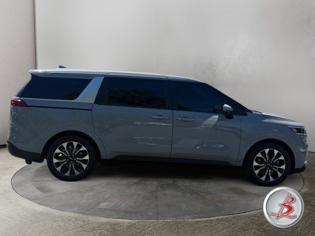 Used 2024 Kia Carnival EX FWD image 8