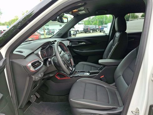 Used 2023 Chevrolet TrailBlazer RS w/ Convenience Package AWD/4WD image 19