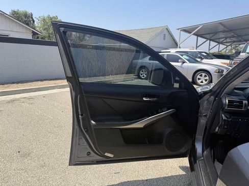 Used 2014 Lexus IS 250 w/ Navigation Package RWD image 6