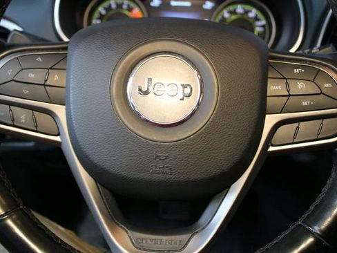 Used 2020 Jeep Cherokee Limited AWD/4WD image 20