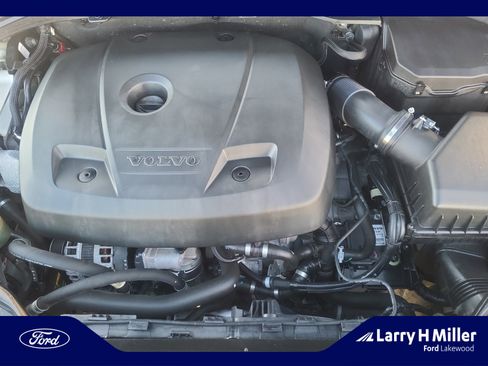 Used 2017 Volvo XC60 T5 Dynamic w/ Preferred Option Package image 22