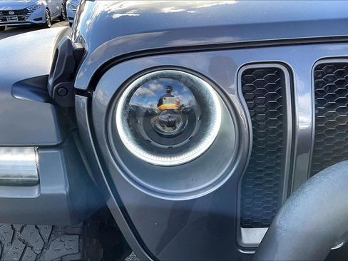 Used 2019 Jeep Wrangler Unlimited Rubicon w/ Uconnect 4C Nav & Sound Group image 30