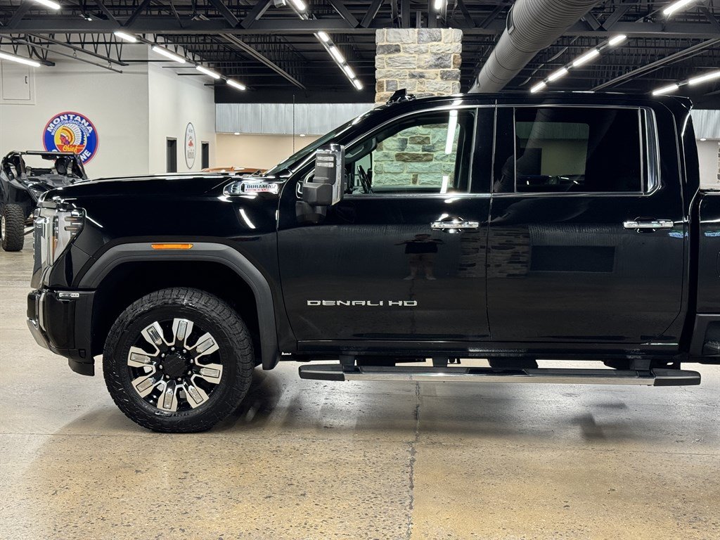 Used 2024 GMC Sierra 2500 Denali w/ Denali Reserve Package AWD/4WD image 5