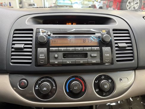 Used 2004 Toyota Camry SE FWD image 24