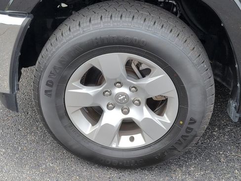 Used 2025 RAM 1500 Big Horn AWD/4WD image 11