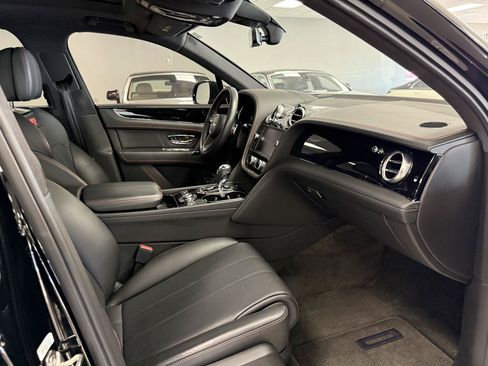 Used 2018 Bentley Bentayga Activity AWD/4WD image 25