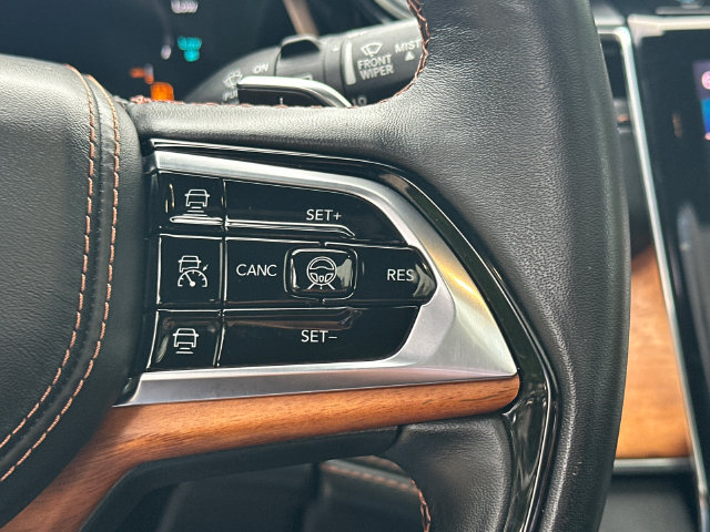 Used 2022 Jeep Grand Cherokee Summit AWD/4WD image 33