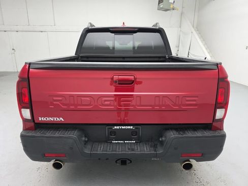 Used 2025 Honda Ridgeline Black Edition image 10