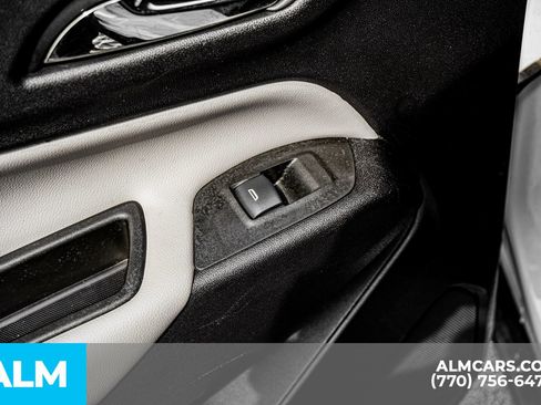 Used 2024 Chevrolet Equinox LT image 59