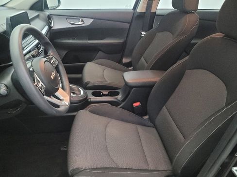 Used 2023 Kia Forte LXS image 17