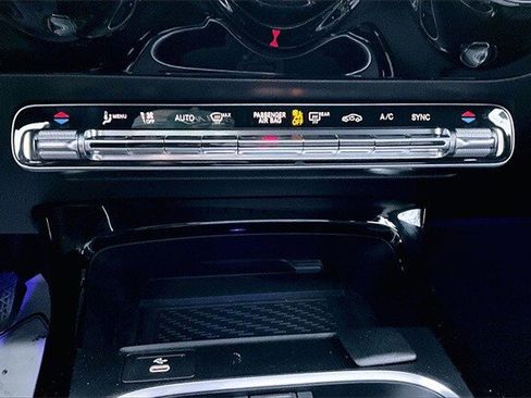 Used 2025 Mercedes-Benz CLA 250 4MATIC image 18