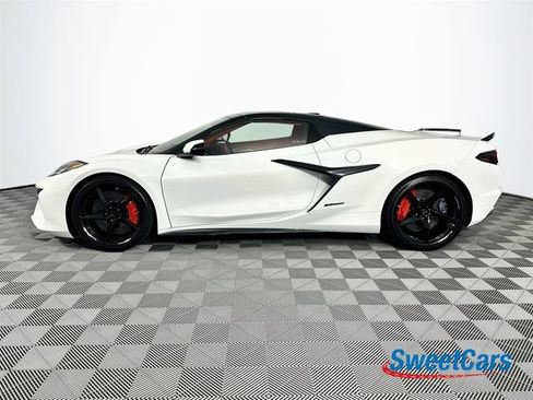 Used 2025 Chevrolet Corvette E-Ray AWD/4WD image 12