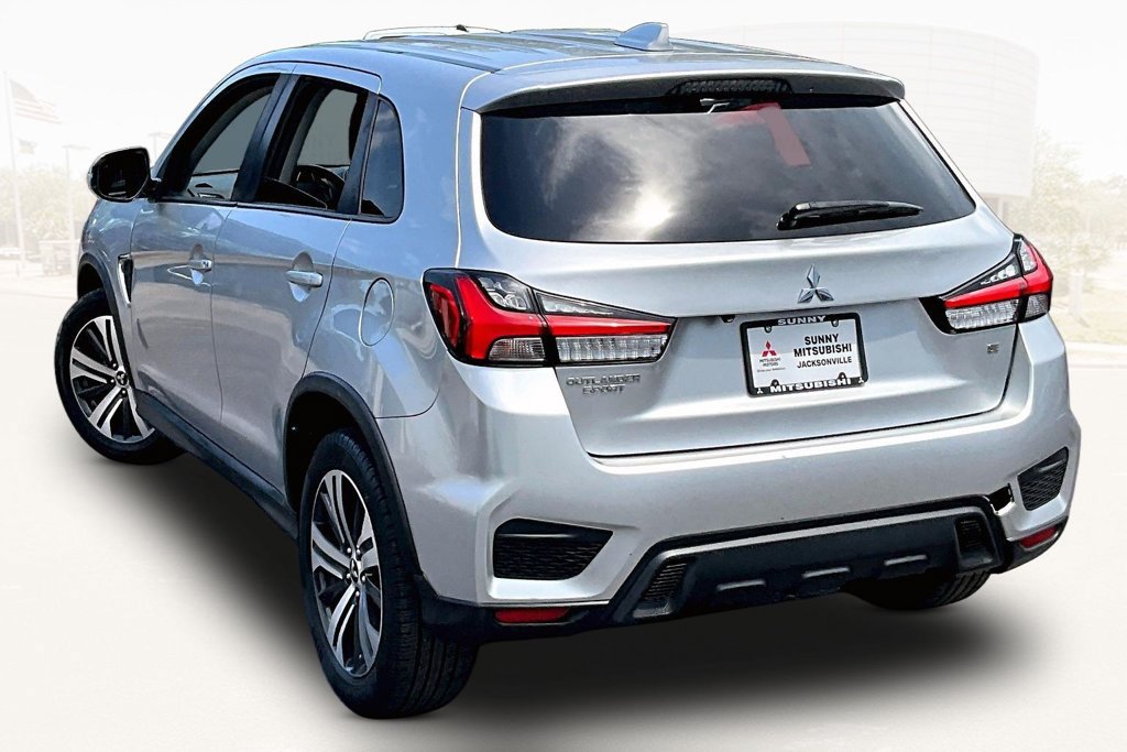 Used 2020 Mitsubishi Outlander Sport SE AWD/4WD image 4