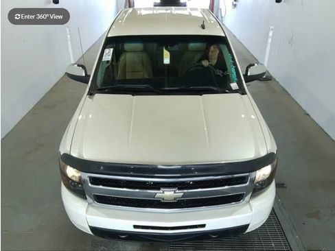 Used 2011 Chevrolet Silverado 1500 LTZ w/ LTZ White Diamond Edition RWD image 3