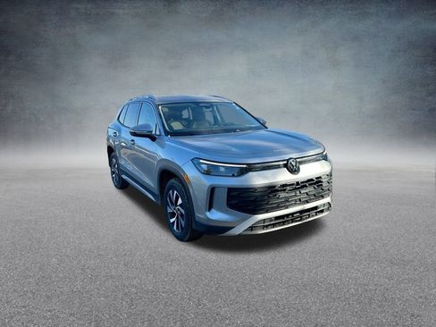 New 2025 Volkswagen Tiguan S image 33