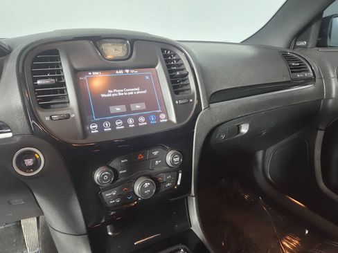 Used 2019 Chrysler 300 S RWD image 24