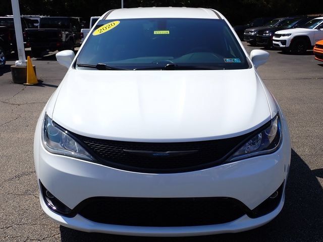 Certified 2020 Chrysler Pacifica Touring w/ S Appearance Package FWD image 10